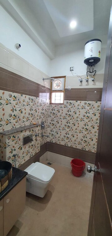 Kitchen in 2 BHK Builder Floor at Dehrakhas – for Rent