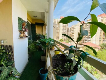 Master Bedroom in 4 BHK Apartment at Parsvnath Green Ville, Sector 48 – for Sale