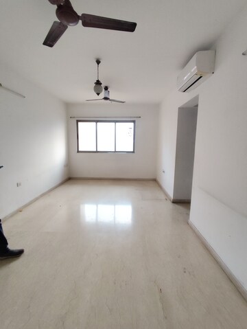 Room in 2 BHK Apartment at Lodha Splendora, Ghodbunder Road – for Rent