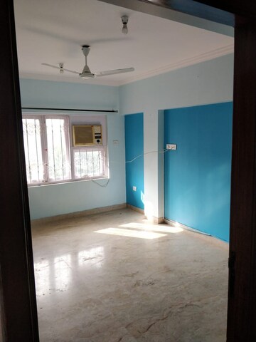 Room in 2 BHK Apartment at Silver Crest Powai, Powai – for Rent