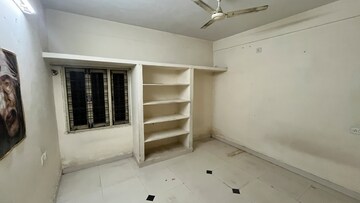 Room in 3 BHK Apartment at Nizampet – for Rent