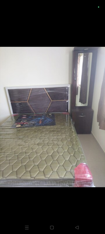 2 BHK Apartment For Rent in Omkar Signet, Malad East