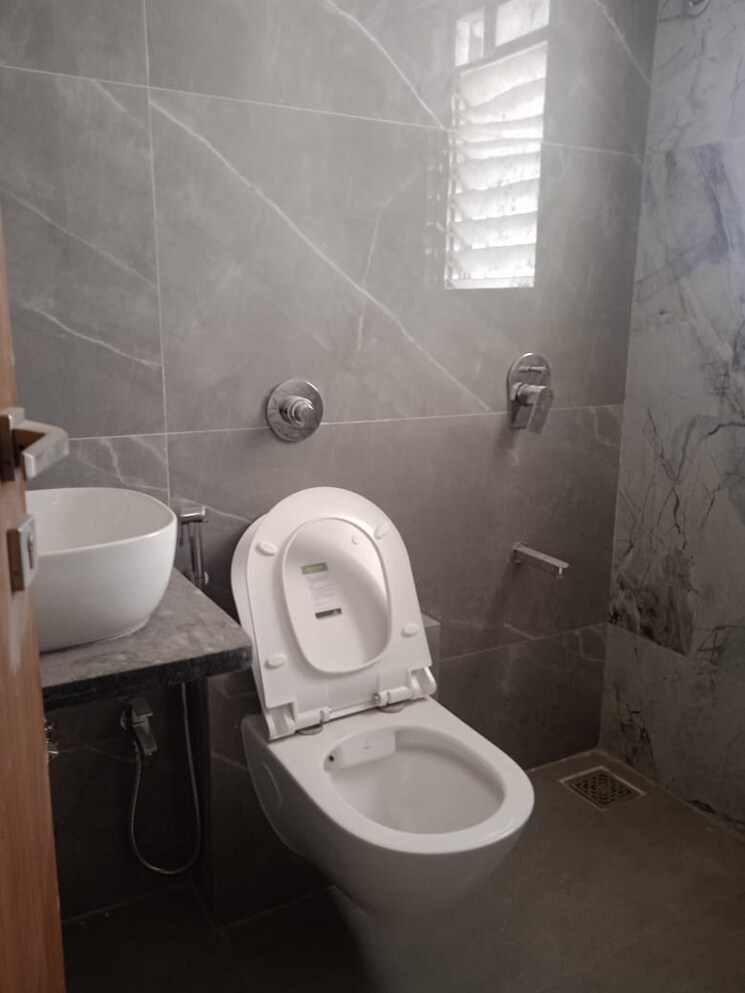 Bathroom, nawadih 3 Bedroom 1170 Sq.Ft. Apartment In Nawadih Dhanbad 7905737