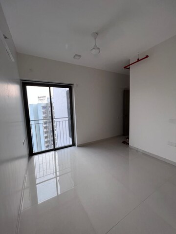 Master Bedroom in 2 BHK Apartment at Shapoorji Pallonji Alpine, Kandivali East – for Rent