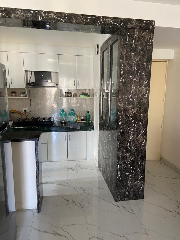 Kitchen, paras-tierea 2 Bedroom 1045 Sq.Ft. Apartment In Sector 137 Noida 7906004