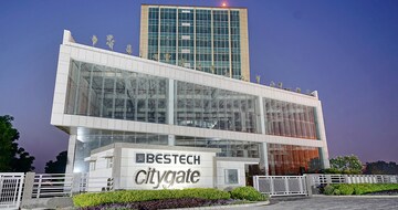  Shop – Exterior View View at Bestech City Gate, Sector 81a - for Rent