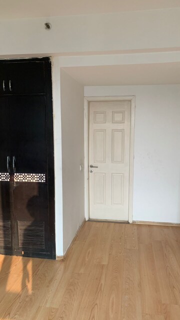 Room in 2 BHK Apartment at Sector 16 – for Sale