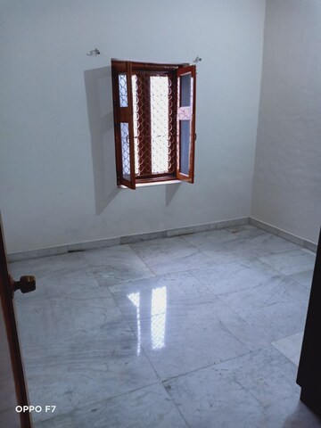 Room in 2 BHK Independent House at Ansal Plaza Sector-23, Sector 23 – for Rent