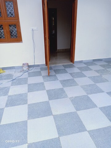 Room in 2 BHK Independent House at Ansal Plaza Sector-23, Sector 23 – for Rent