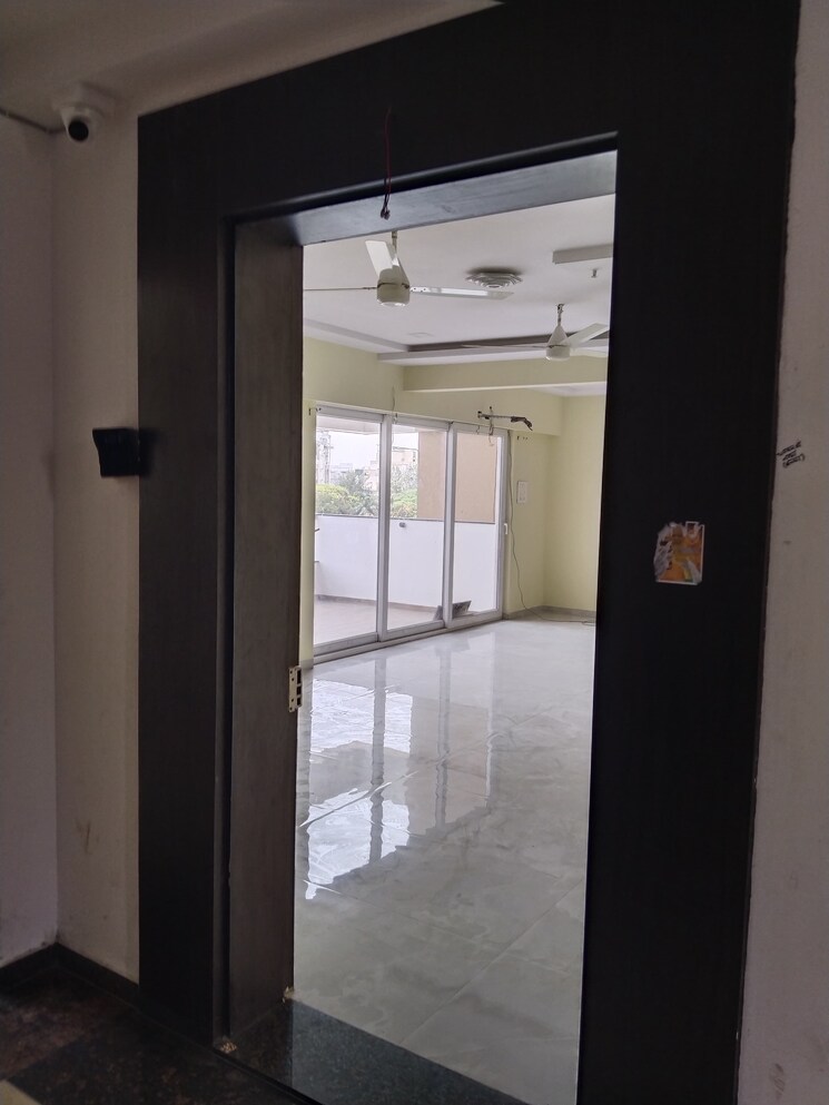 Room, sector 14 dwarka 2 Bedroom 939 Sq.Ft. Apartment In Sector 14 Dwarka Delhi 7906404