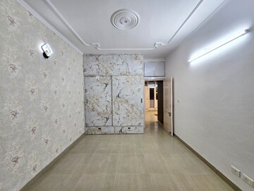 Room in 3 BHK Apartment at Old Ambala Road – for Sale