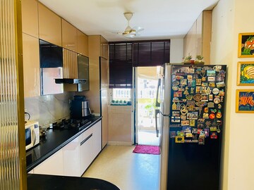 Kitchen in 4 BHK Apartment at Parsvnath Green Ville, Sector 48 – for Sale