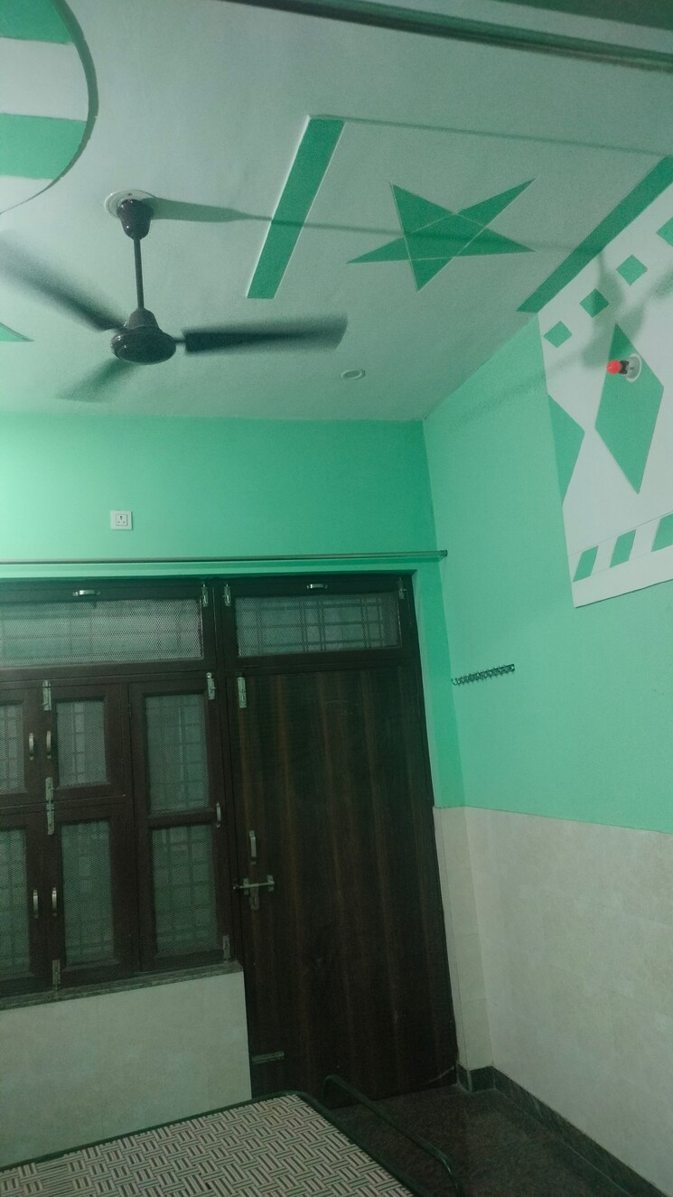 Room, sector 33 2 Bedroom 880 Sq.Ft. Apartment In Sector 33 Sonipat 7907169