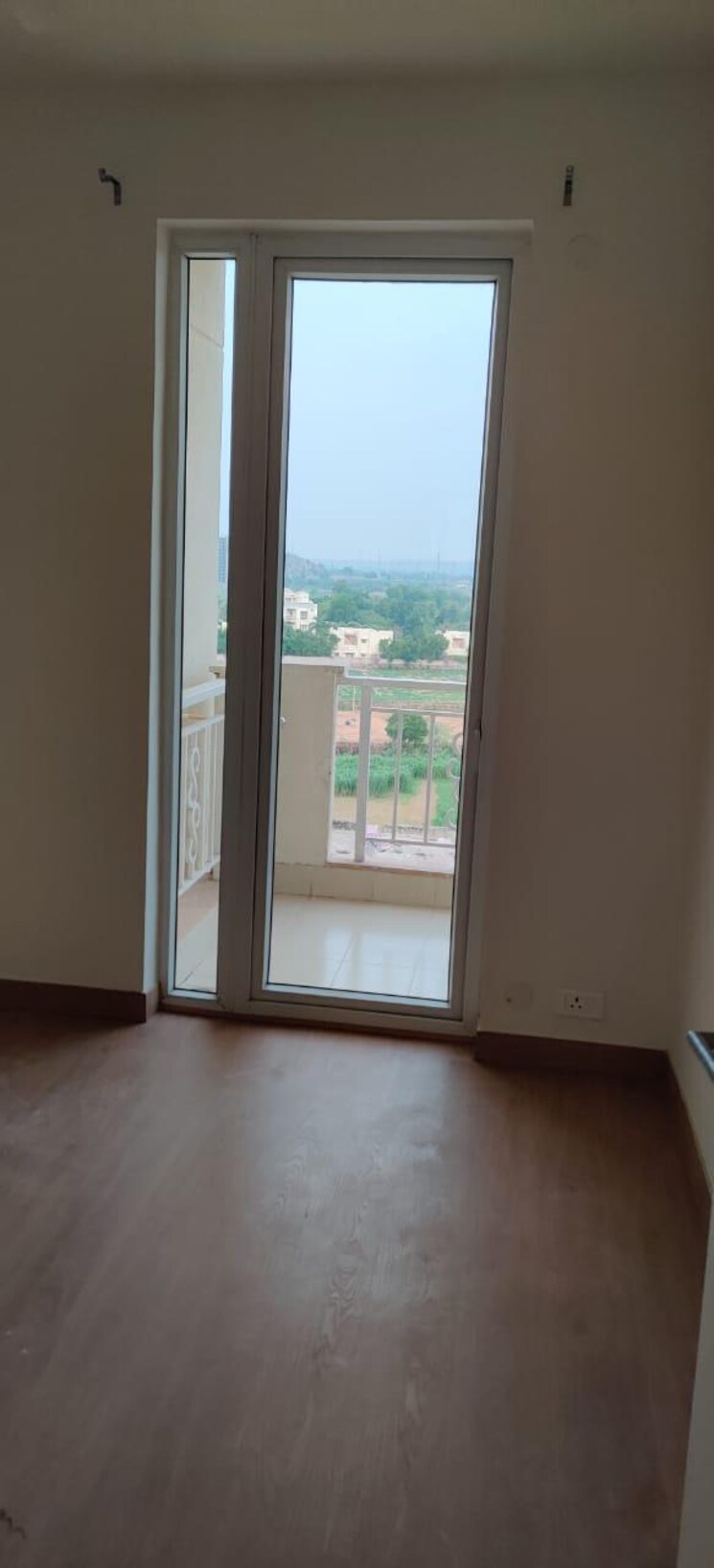 Room, emaar-palm-hills 3 Bedroom 1450 Sq.Ft. Apartment In Sector 77 Gurgaon 7907177