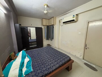 2 BHK Apartment For Rent in Sola