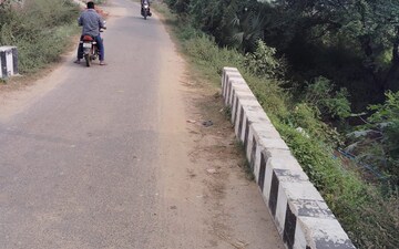 Plot For Sale in Sampatchak