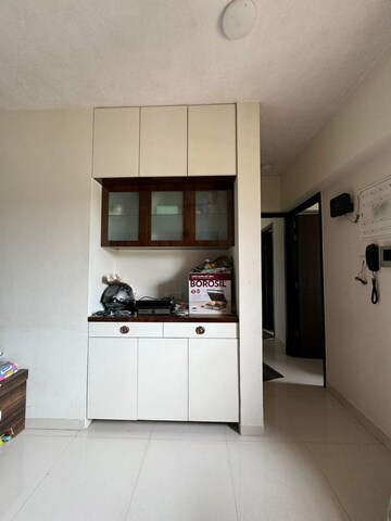 Room in 1 BHK Apartment at Lodha Splendora, Ghodbunder Road – for Sale