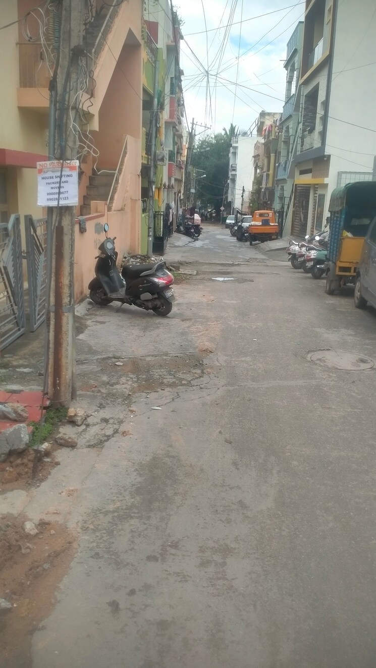  Parking, kammanahalli 3.5 Bedroom 4000 Sq.Ft. Independent House In Kammanahalli Bangalore 7907232