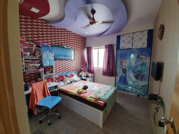 Master Bedroom in 3 BHK Apartment at Lodha Luxuria Priva, Majiwada – for Sale