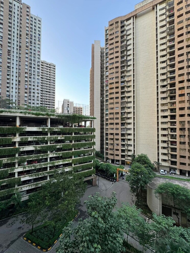 Exterior View, lodha-splendora 1.5 Bedroom 610 Sq.Ft. Apartment In Ghodbunder Road Thane 7907237
