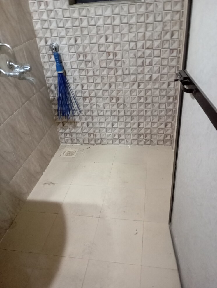 Bathroom, andheri east 1 RK 290 Sq.Ft. Apartment In Andheri East Mumbai 7907253