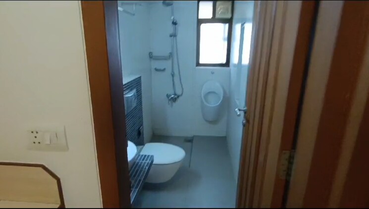 Bathroom, juhu-scheme 3 Bedroom 1800 Sq.Ft. Apartment In Juhu Mumbai 7907293