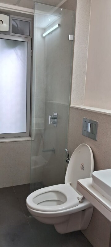 Master Bedroom in 2 BHK Apartment at Piramal Vaikunth, Balkum Pada – for Rent