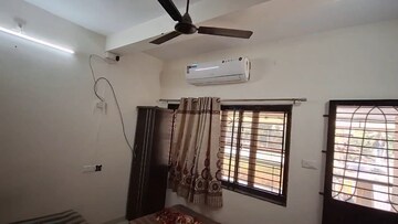 Room in  Pg at Ambawadi – for Rent