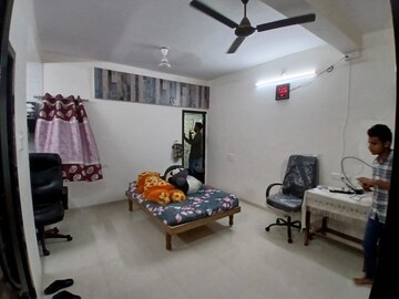 Room in  Pg at Ambawadi – for Rent
