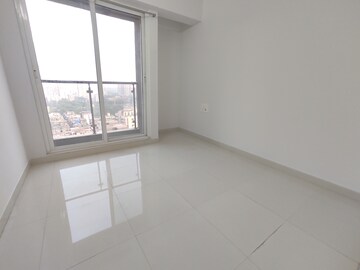 Room in 2 BHK Apartment at Acme Ozone Oakwood and Ashwood, Manpada – for Rent