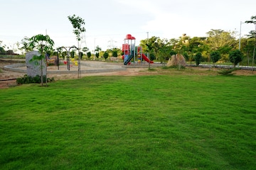  Plot – Garden View at Suchirindia Gizapolis, Thimmapur - for Sale