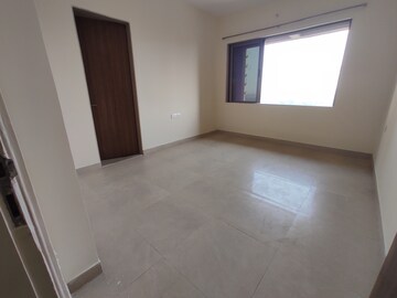 Room in 3 BHK Apartment at Bhimjyani Verraton, Manpada – for Rent