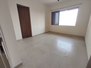 Room in 3 BHK Apartment at Bhimjyani Verraton, Manpada – for Rent