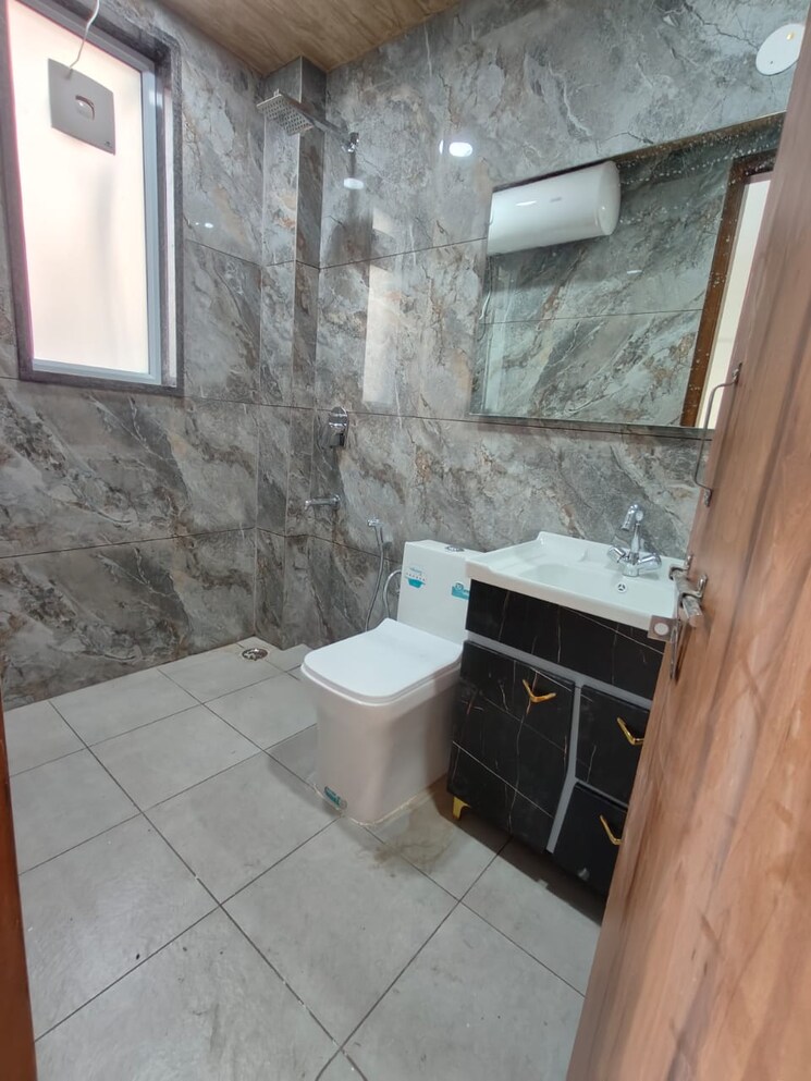 Bathroom, ansal-sushant-lok-i 2 Bedroom 1400 Sq.Ft. Builder Floor In Sector 43 Gurgaon 7907441