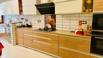 Parking in 4 BHK Builder Floor at Kohli One Malibu Town, Sector 47 – for Rent