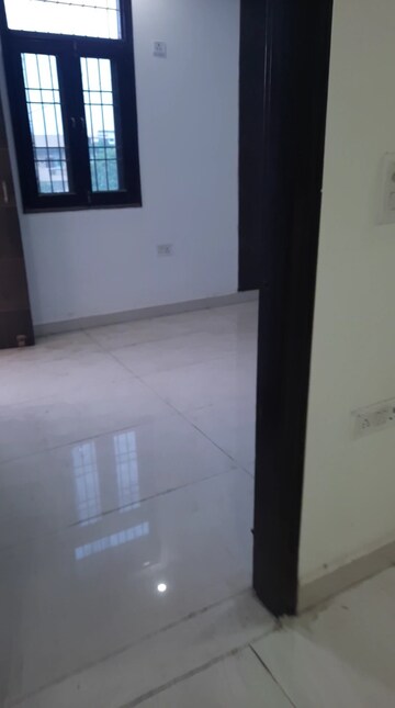 Room in 2 BHK Builder Floor at Shalimar Garden Extension 1 – for Sale