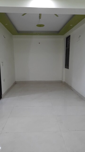 Room in 2 BHK Builder Floor at Shalimar Garden Extension 1 – for Sale