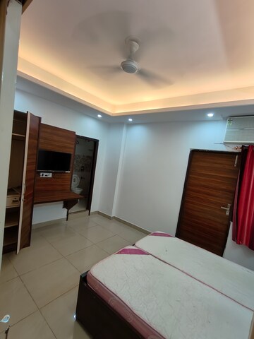 Bedroom in 1 BHK Builder Floor at Sector 27 – for Rent