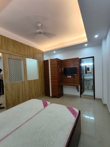 Bedroom in 1 BHK Builder Floor at Sector 27 – for Rent