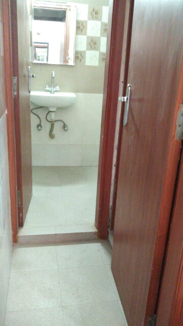  1 BHK Builder Floor at Ansal Sushant Lok I, Sector 43 – for Rent