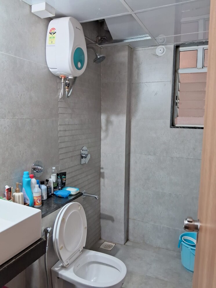 Bathroom, kohinoor-zen-estate 2 Bedroom 752 Sq.Ft. Apartment In Kharadi Pune 7907555