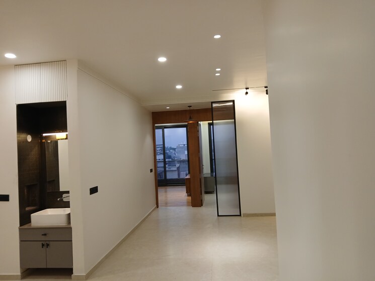 Room, sector 9 3.5 Bedroom 250 Sq.Yd. Builder Floor In Sector 9 Hisar 7907644