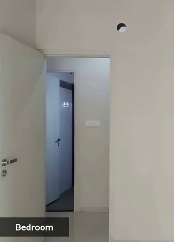 Room in 2 BHK Apartment at Rustomjee Athena, Majiwada – for Rent