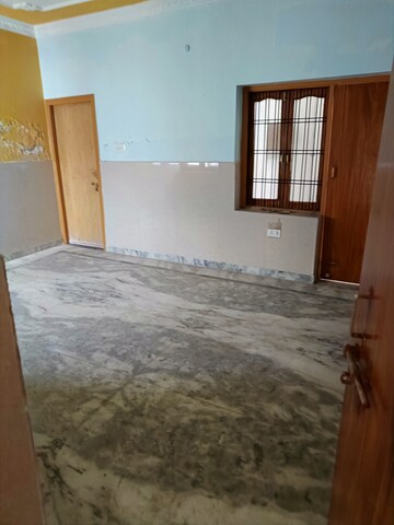 Room in 3 BHK Independent House at Jankipuram – for Sale