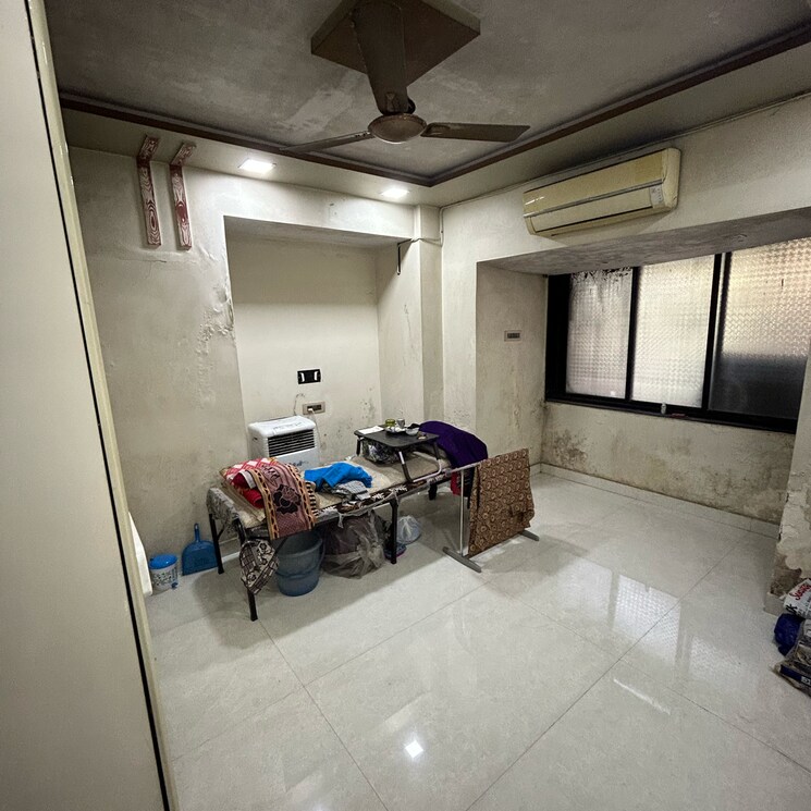 Room, solanki-plaza-chs 1 RK 1055 Sq.Ft. Apartment In Jeejamata Nagar Thane 7907717