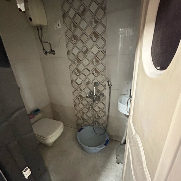 Bathroom, solanki-plaza-chs 1 RK 1055 Sq.Ft. Apartment In Jeejamata Nagar Thane 7907717