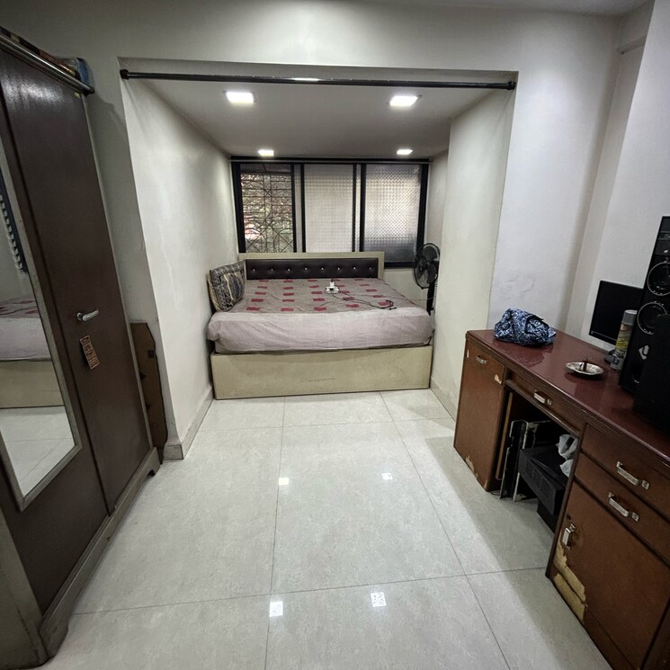 Master Bedroom, solanki-plaza-chs 1 RK 1055 Sq.Ft. Apartment In Jeejamata Nagar Thane 7907717