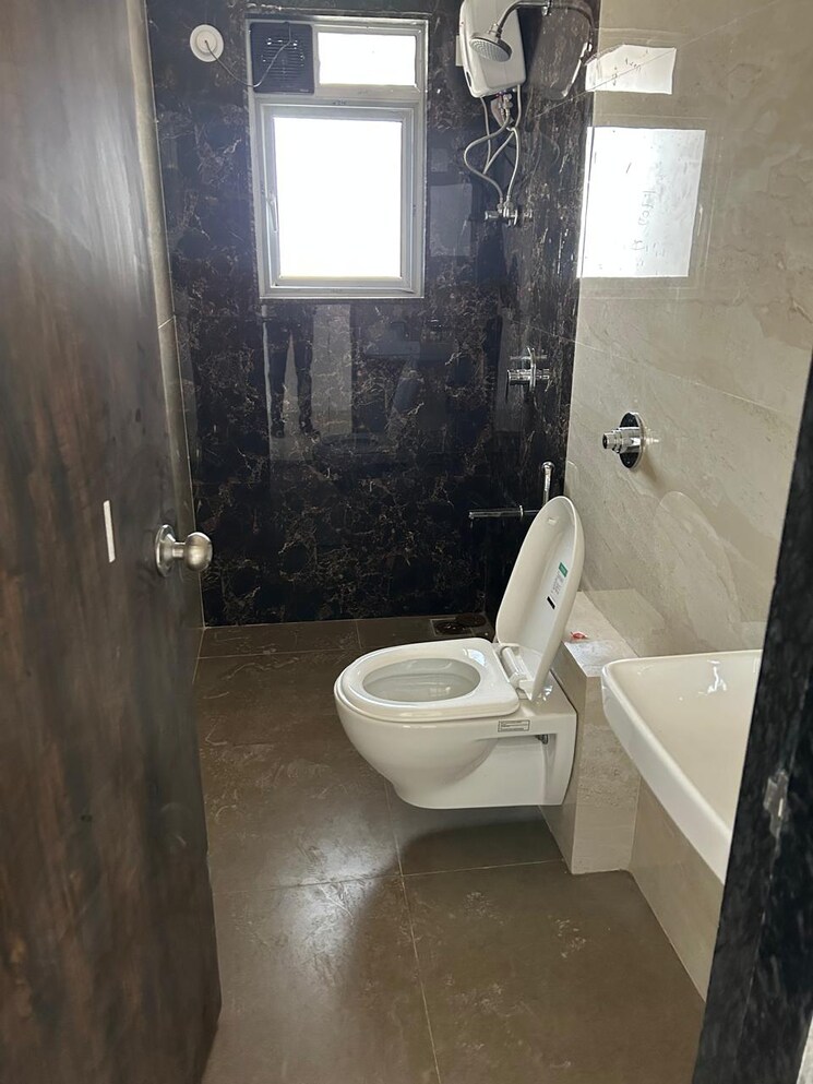 Bathroom, sindhi-society 1 Bedroom 440 Sq.Ft. Apartment In Chembur Mumbai 7907783