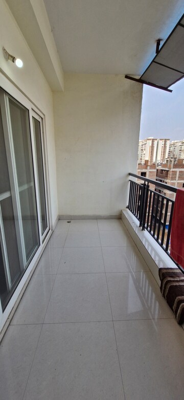 Master Bedroom in 2 BHK Builder Floor at Kondapur – for Rent