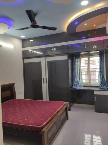 Bedroom in 3 BHK Builder Floor at Kondapur – for Rent